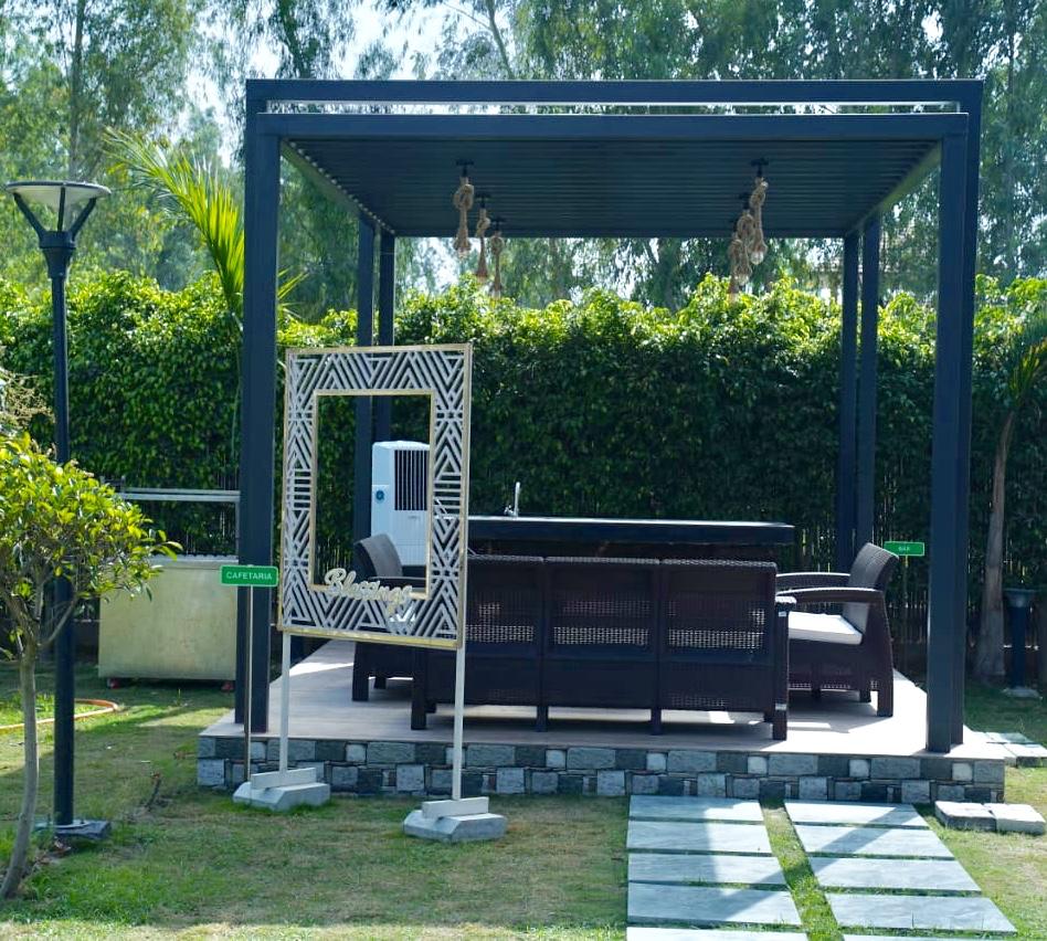 farmhouse for pool party in noida