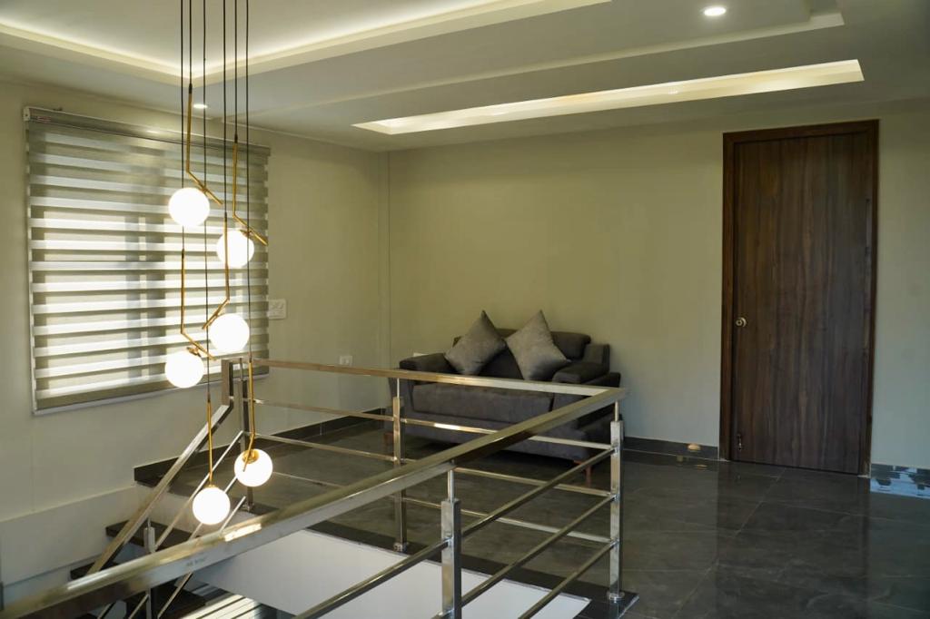 fsrmhouse for party in noida